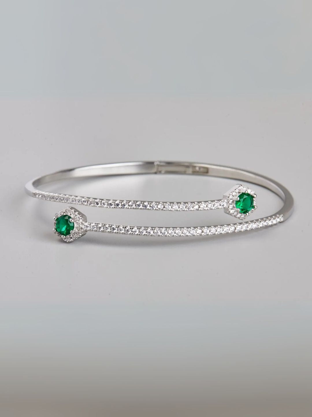 Tansi Jewels Emerald Colored Solitaire Bracelet