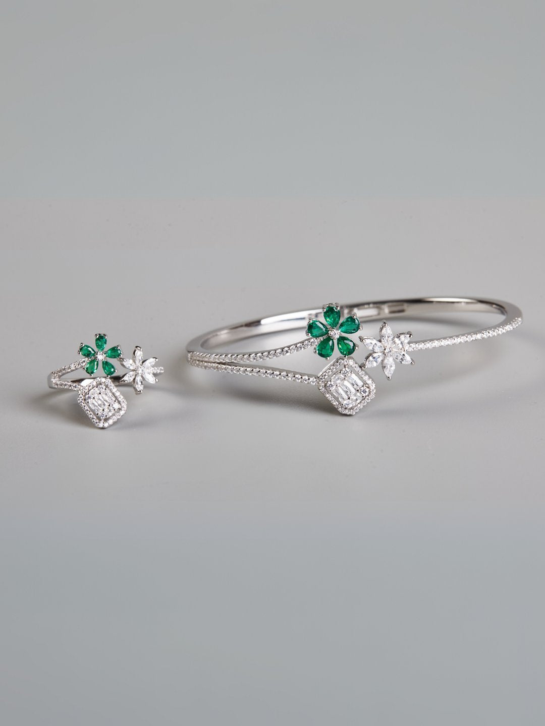 Tansi Jewels Green Emerald Flower Bracelet And Ring Set